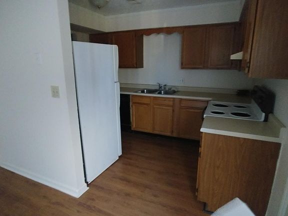 2nd image of 193 Landings Dr APT 3