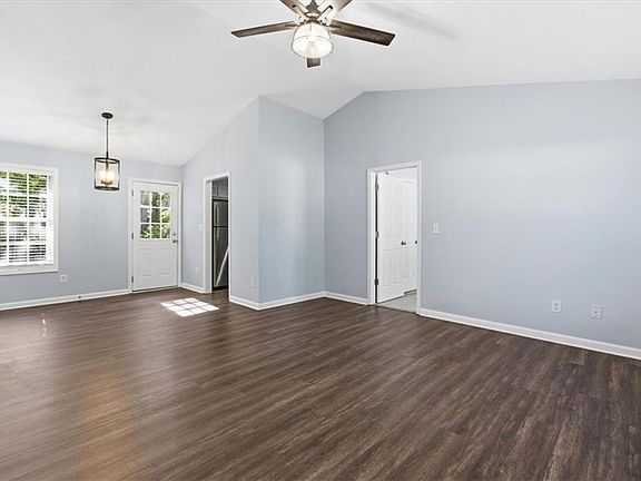 5th image of 260 Wallace Way