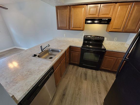 5th image of 46353 Columbus Dr Unit 408