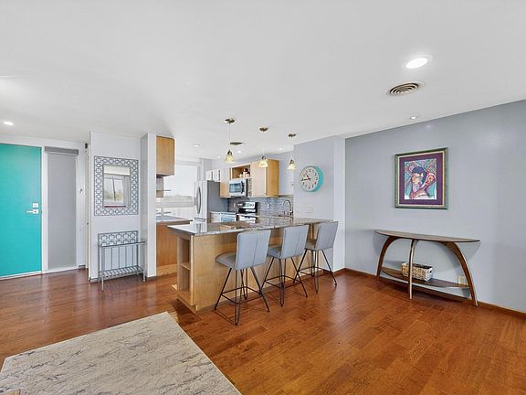 4th image of 600 Alcalde Pl SW Unit 5A