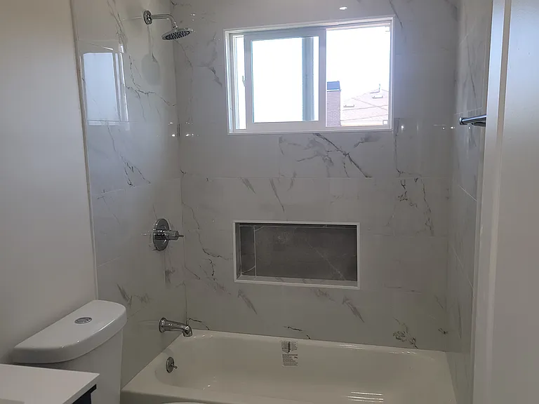 225 S Madison Ave #8 — Photo 16