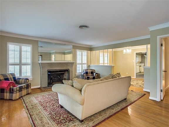 5th image of 6347 Malcolm Dr