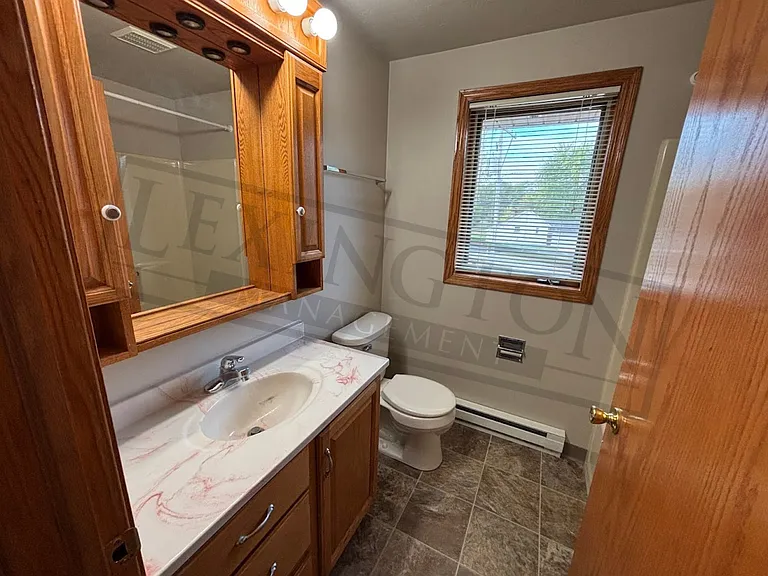 3222 Lakeview Dr — Photo 13