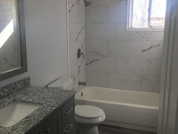 4th image of 432 Driftwood Ln