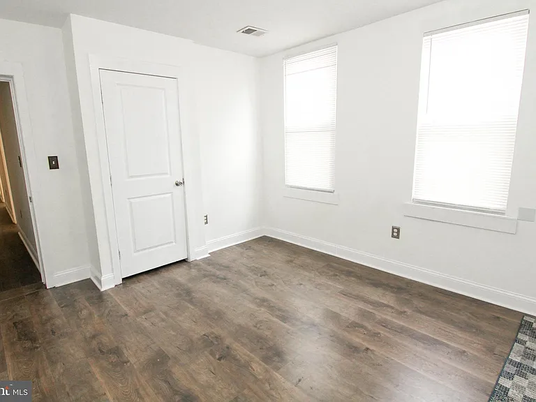 5532 Market St #B — Photo 13