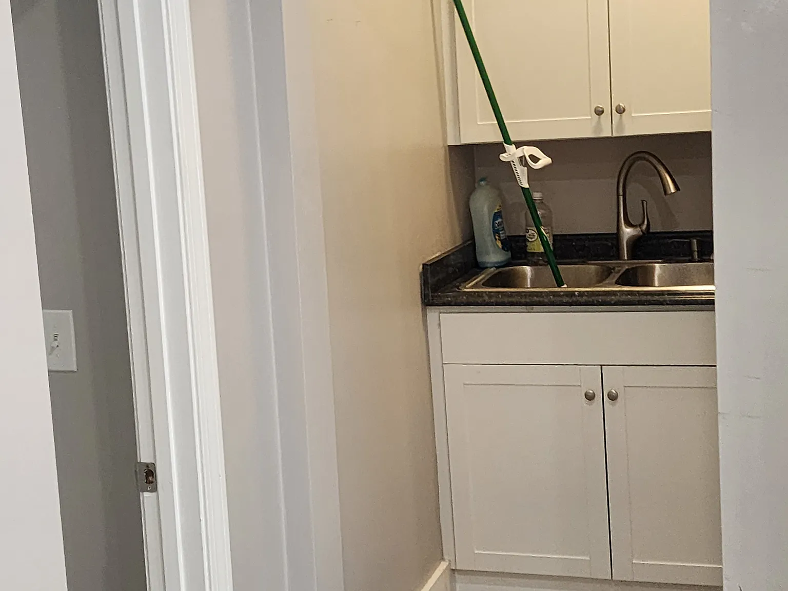 3 bed, $2,300 — Photo 1