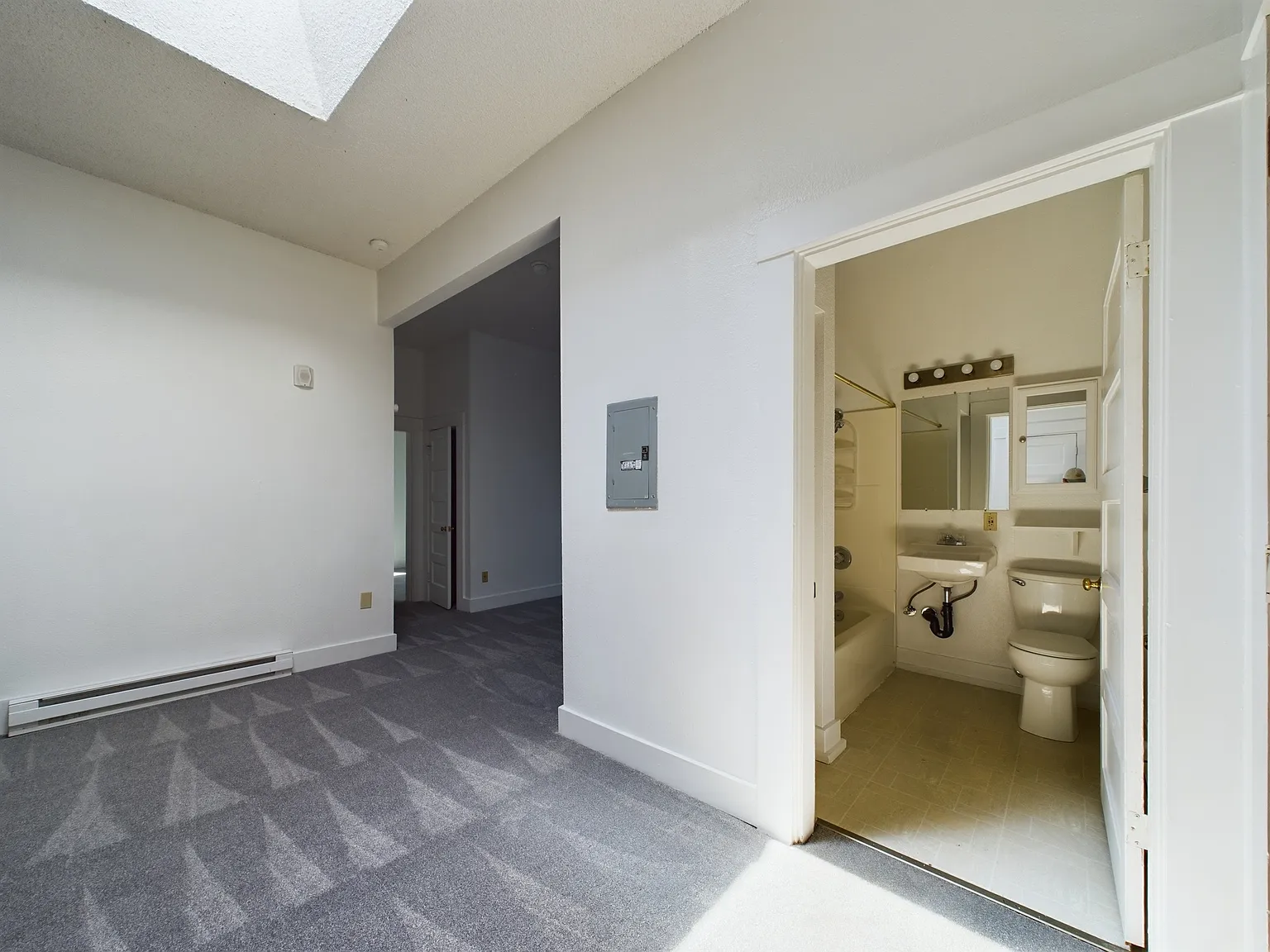 1 bed, 575 sqft, $1,326 — Photo 3