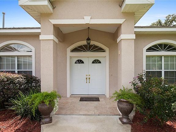 3rd image of 3914 Oak Pointe Dr