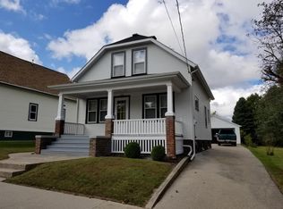 1226 S 16th St, Manitowoc, WI 54220