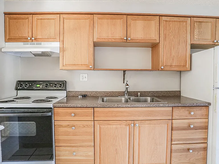 136 N Washington St — Photo 20