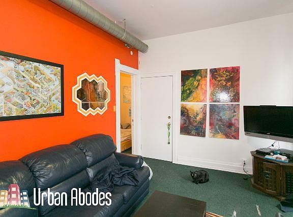 2nd image of 1228 N Maplewood Ave APT 2R