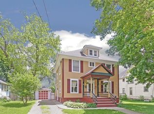 479 Ryerson Ave, Elgin, IL 60123