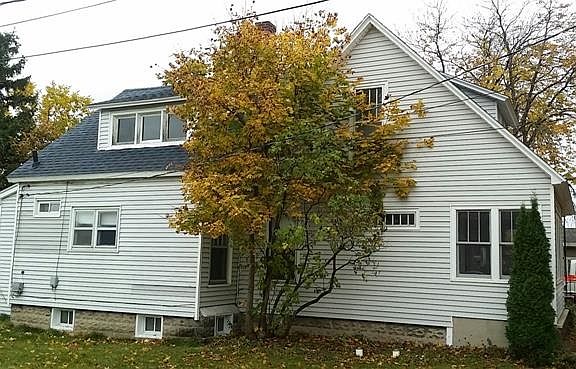 5th image of 203 W Hurlbut St