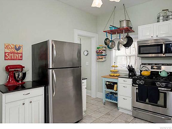 3rd image of 115 Plymouth Ave