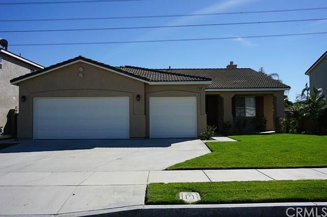 1st image of 3014 E Thoroughbred St