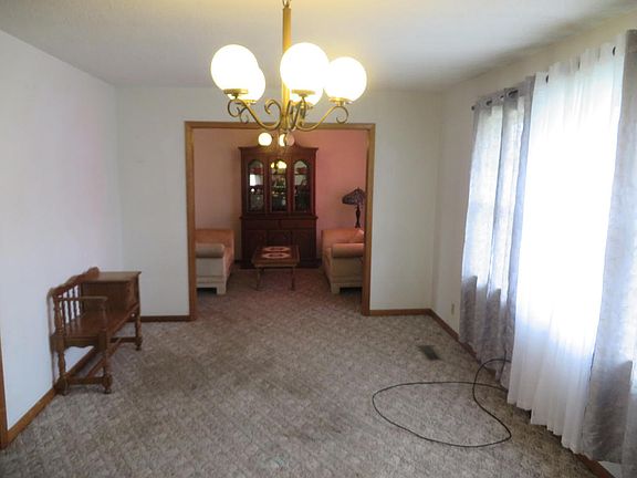 4th image of 311 Walnut St