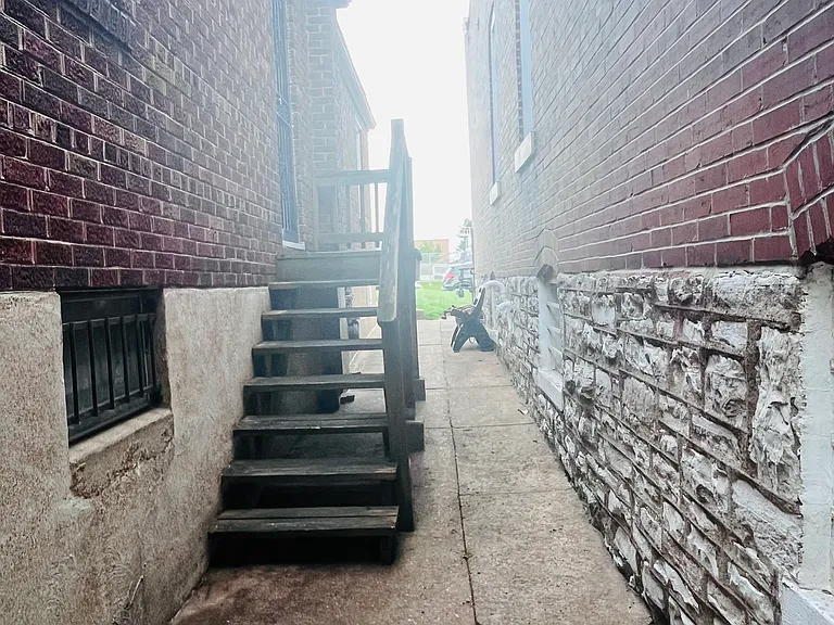 4985 Arsenal St — Photo 18