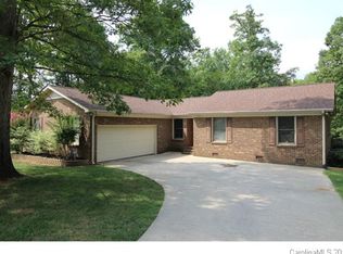 5405 Beam Lake Dr, Charlotte, NC 28216