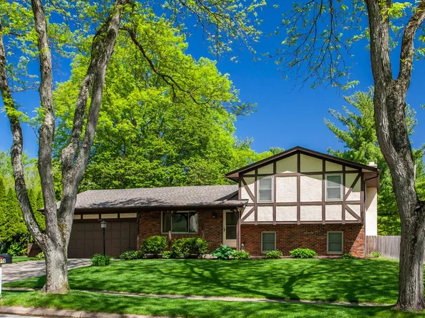 912 Middlebury Dr, Worthington, OH 43085