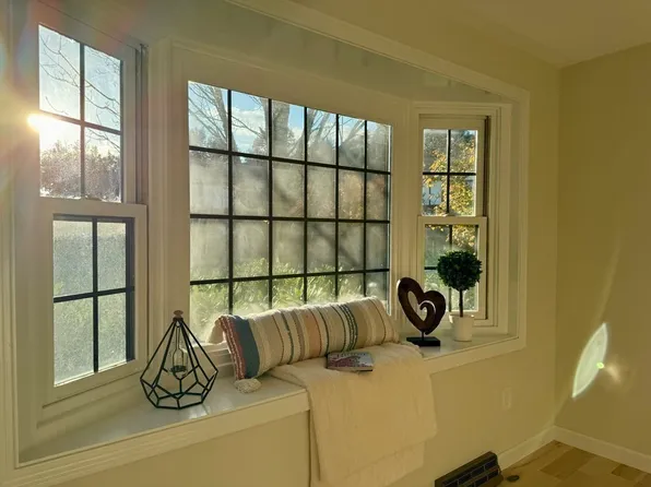 22 Scotty Hollow Dr Unit E, Chelmsford, MA 01824