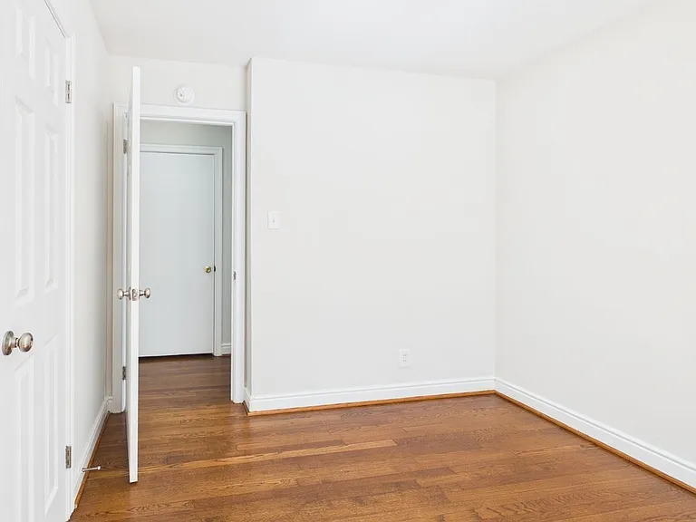 955 Barlen Dr — Photo 11