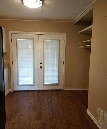 5th image of 217 Hillview Dr
