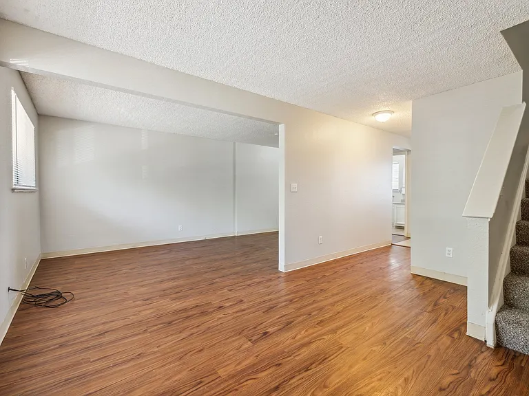 2110 Williams — Photo 4