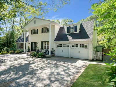 8 Leroy Court, Commack, NY, 11725