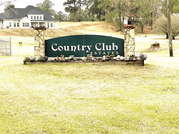 103 Country Club Dr, Natchitoches, LA 71457