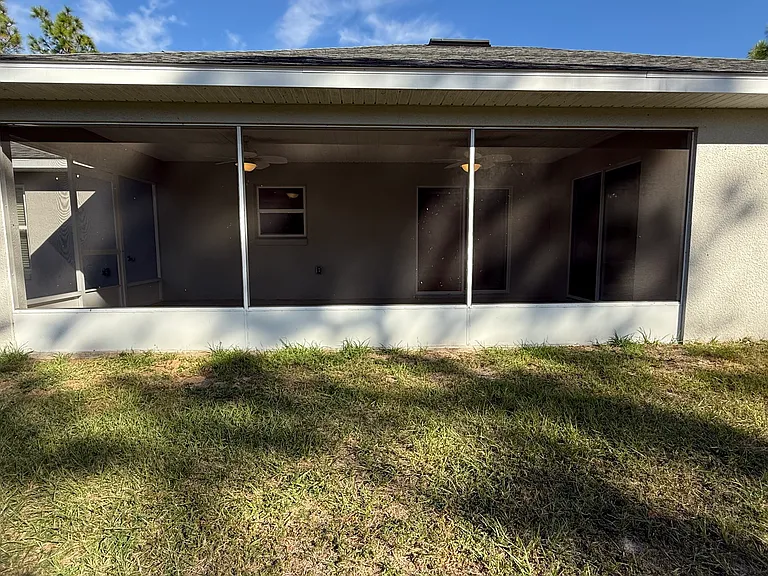 Screened Lanai for your Sunday breakfast or family gatherings.