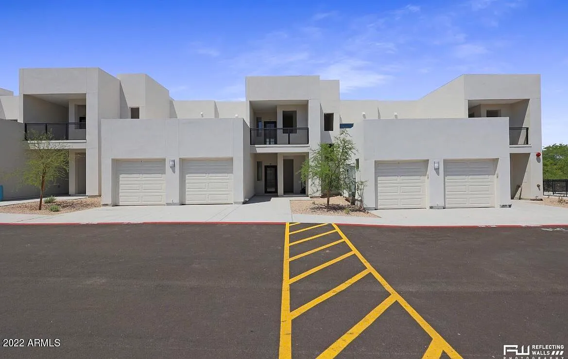 2 bed, 2.0 bath, 1215 sqft, $2,095 — Photo 4