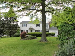 14 Fox Hunt Rd, Ringoes, NJ 08551