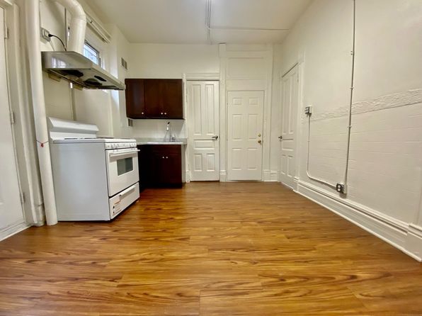 241 W 24th St #2R