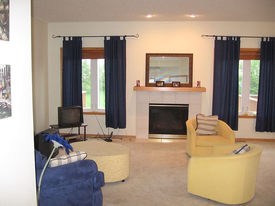Main Level livingroom