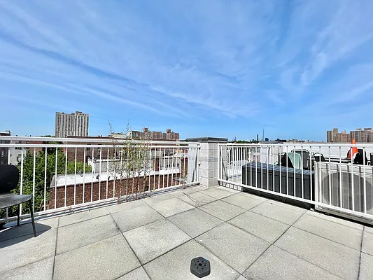 Rented by Pear NYC LLC | media 15