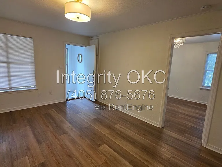 2816 N Walker Ave — Photo 5
