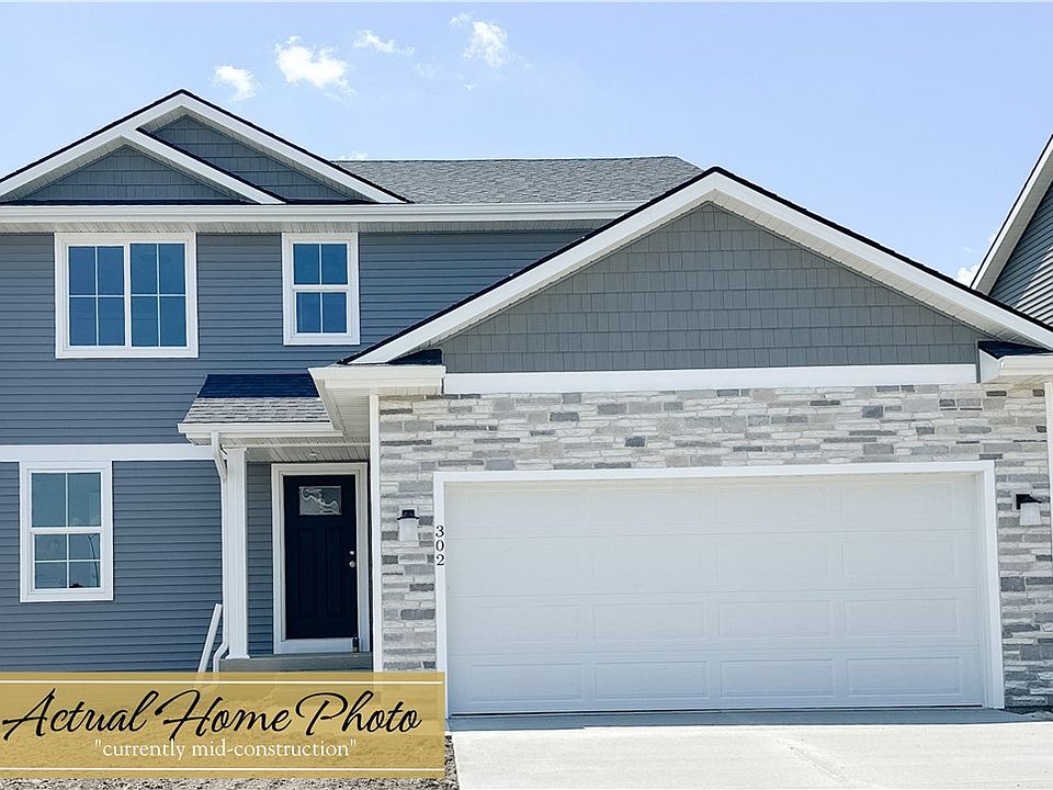1st image of 302 NE Country Meadow Dr