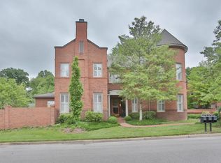 315 Chelsea Green Ct, Louisville, KY 40207