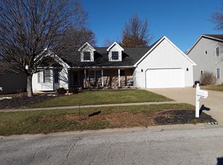 817 E Spruce St, Chatham, IL 62629