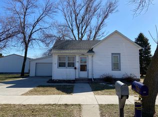 408 E Main St, Menno, SD 57045