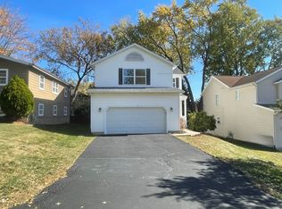 1108 Jackson Ave, Wauconda, IL