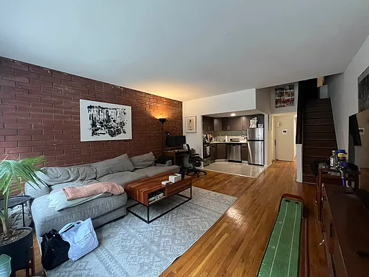 Rented by AZ REALTY NYC LLC | media 10