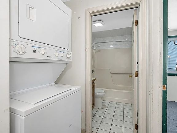 3rd image of 34 E Roseridge Ave