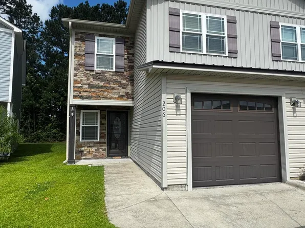 206 Kenan Loop, Jacksonville, NC 28546