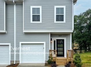 307 Pawley Dr, Charlotte, NC 28214