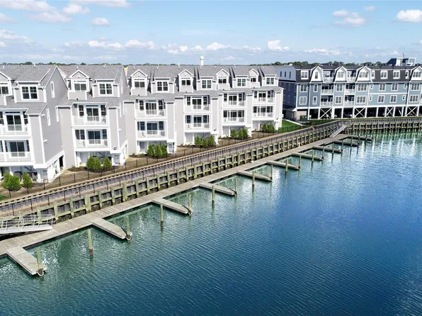 613 Marina Pointe Drive #613, East Rockaway, NY 11518