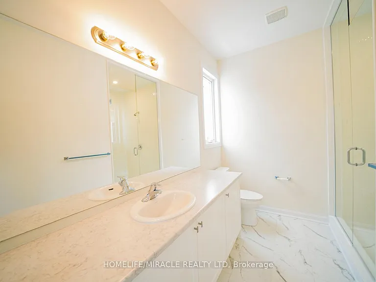 33 Country Club Dr — Photo 13