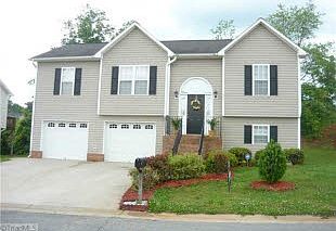 2nd image of 320 Braeburn Dr