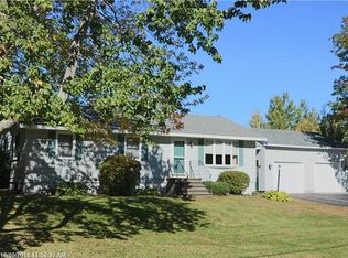 9 Dingley Spring Rd, Gorham, ME 04038