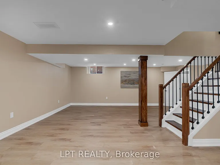 47 Northview Cres — Photo 26